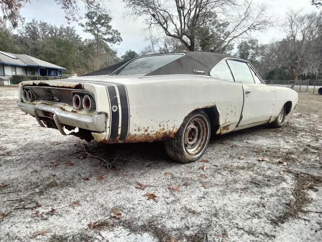 Dodge-Charger-Coupe-1968-2