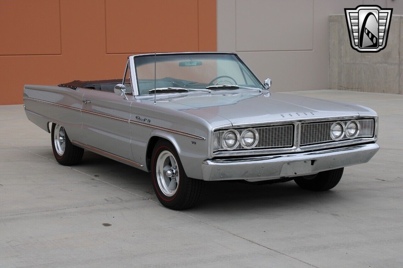 Dodge-Coronet-1966-7