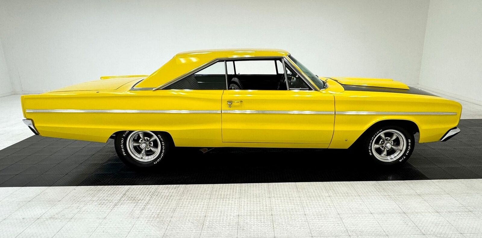 Dodge-Coronet-440-1966-5