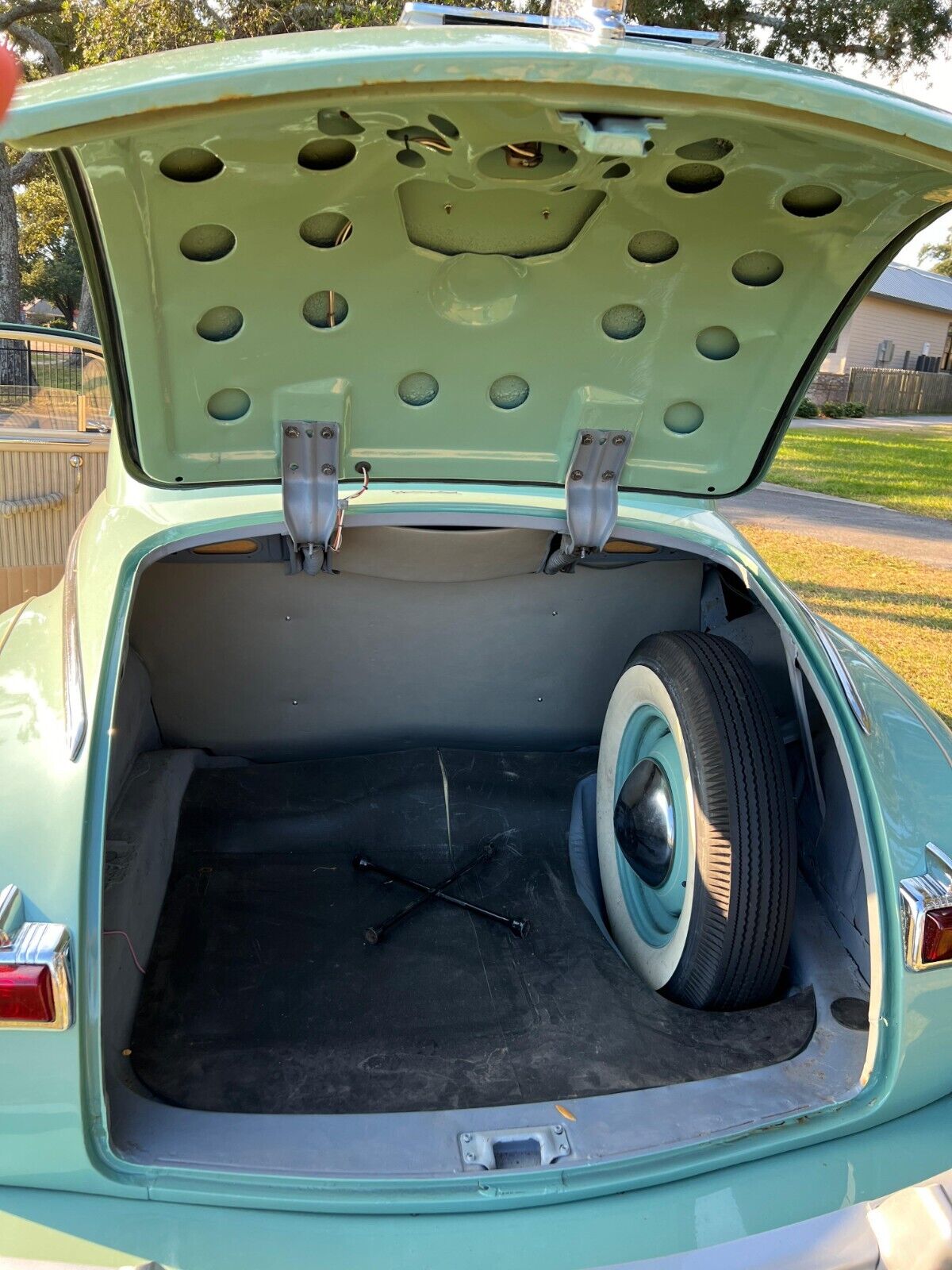 Dodge-Coupe-Coupe-1946-26