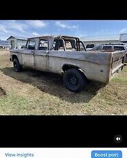 Dodge-Power-Wagon-1970-2