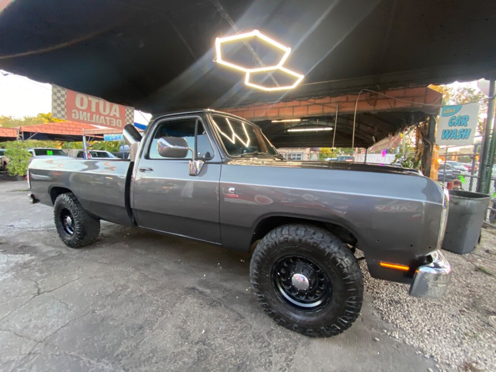 Dodge-Power-Wagon-1991-2