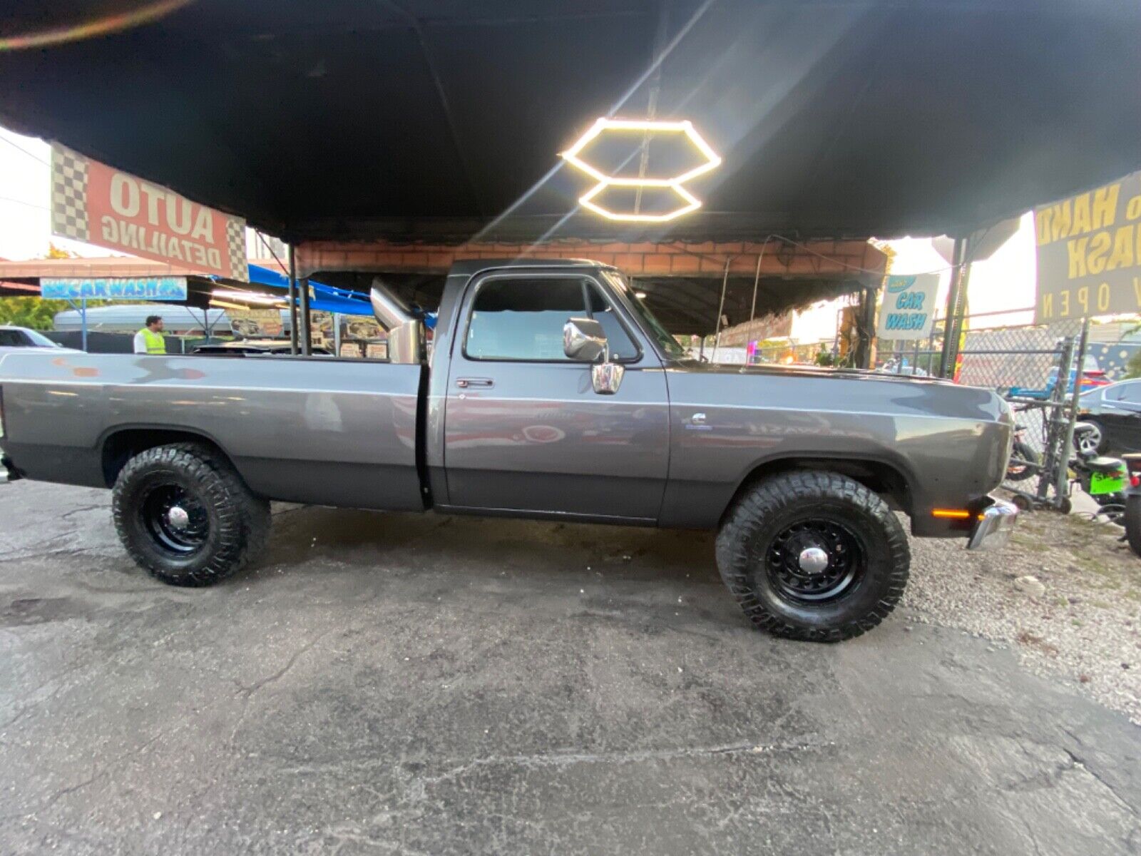 Dodge-Power-Wagon-1991-22