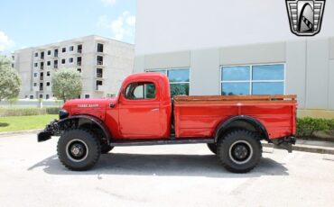 Dodge-Power-Wagon-Pickup-1963-4