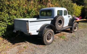 Dodge-Power-wagon-1953-2