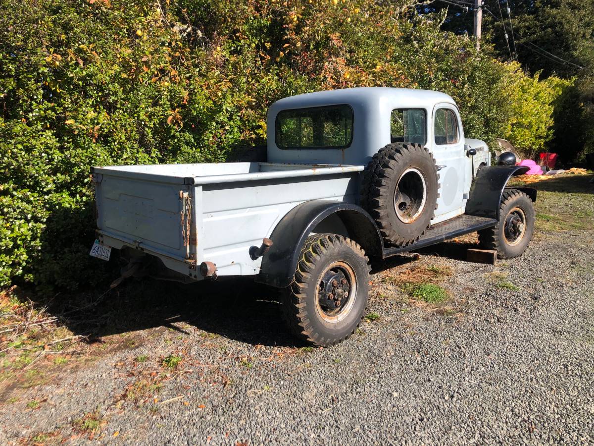 Dodge-Power-wagon-1953-2