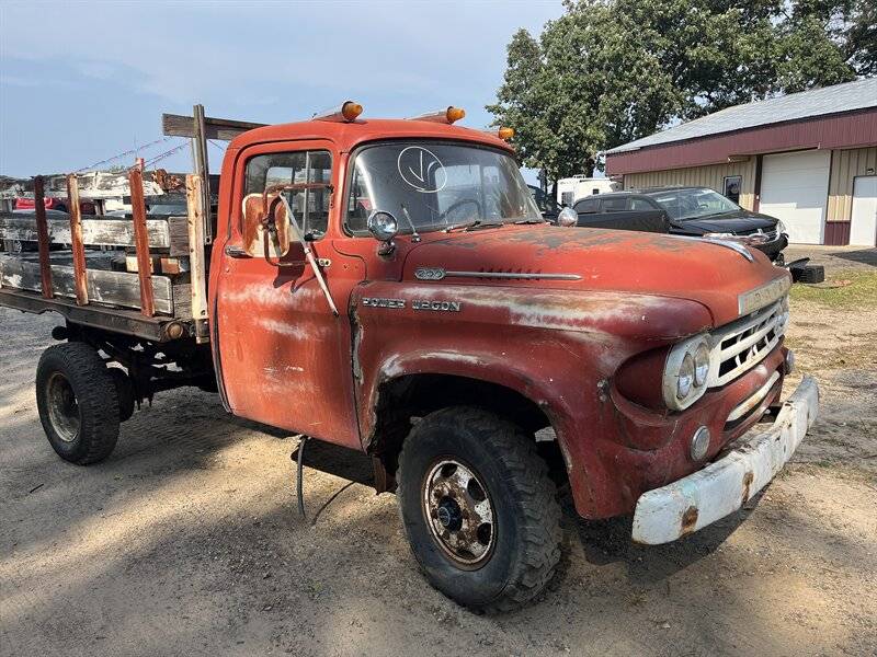 Dodge-Power-wagon-200-dually-1959