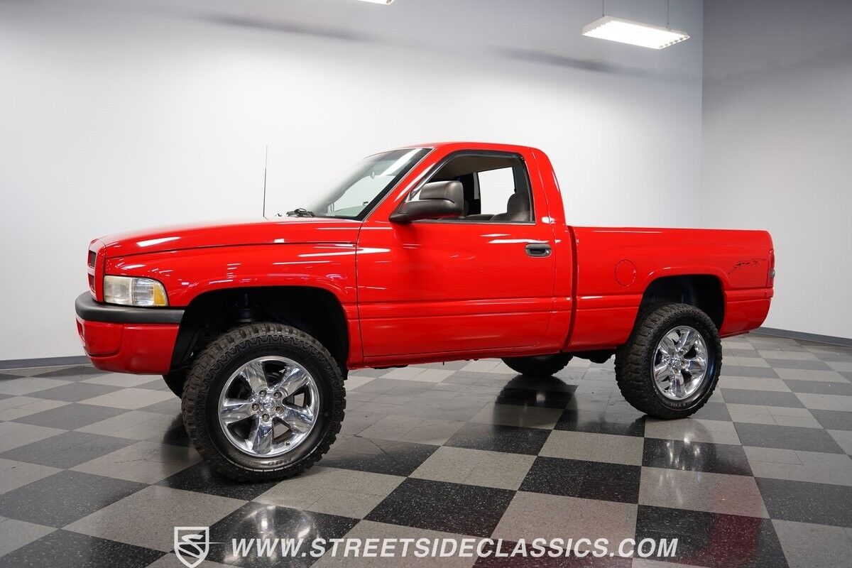 Dodge-Ram-1500-Pickup-1995-6