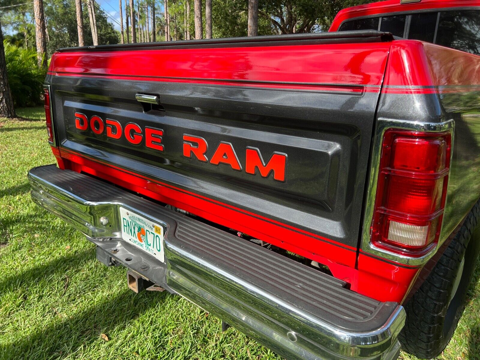 Dodge-Ram-2500-1990-30