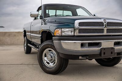 Dodge-Ram-2500-Pickup-1995-1