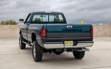 Dodge-Ram-2500-Pickup-1995-10