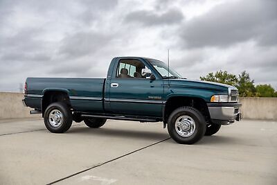 Dodge-Ram-2500-Pickup-1995-3