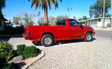 Dodge-Ram-2500-Pickup-1995-4