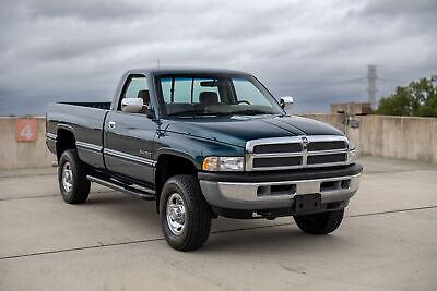 Dodge-Ram-2500-Pickup-1995-4