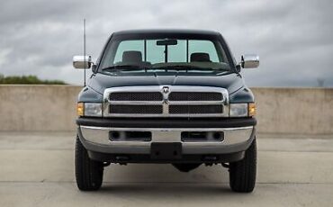 Dodge-Ram-2500-Pickup-1995-5