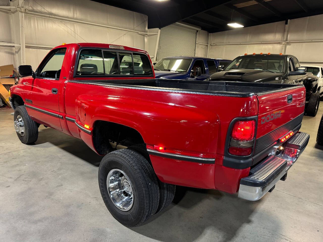 Dodge-Ram-3500-Pickup-1995-3