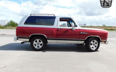 Dodge-Ramcharger-Cabriolet-1988-3