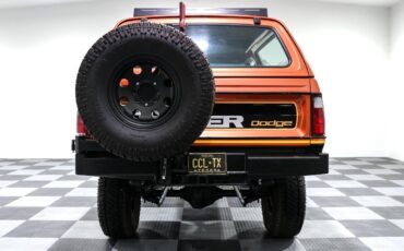 Dodge-Ramcharger-SUV-1978-5