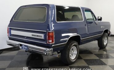 Dodge-Ramcharger-SUV-1988-10