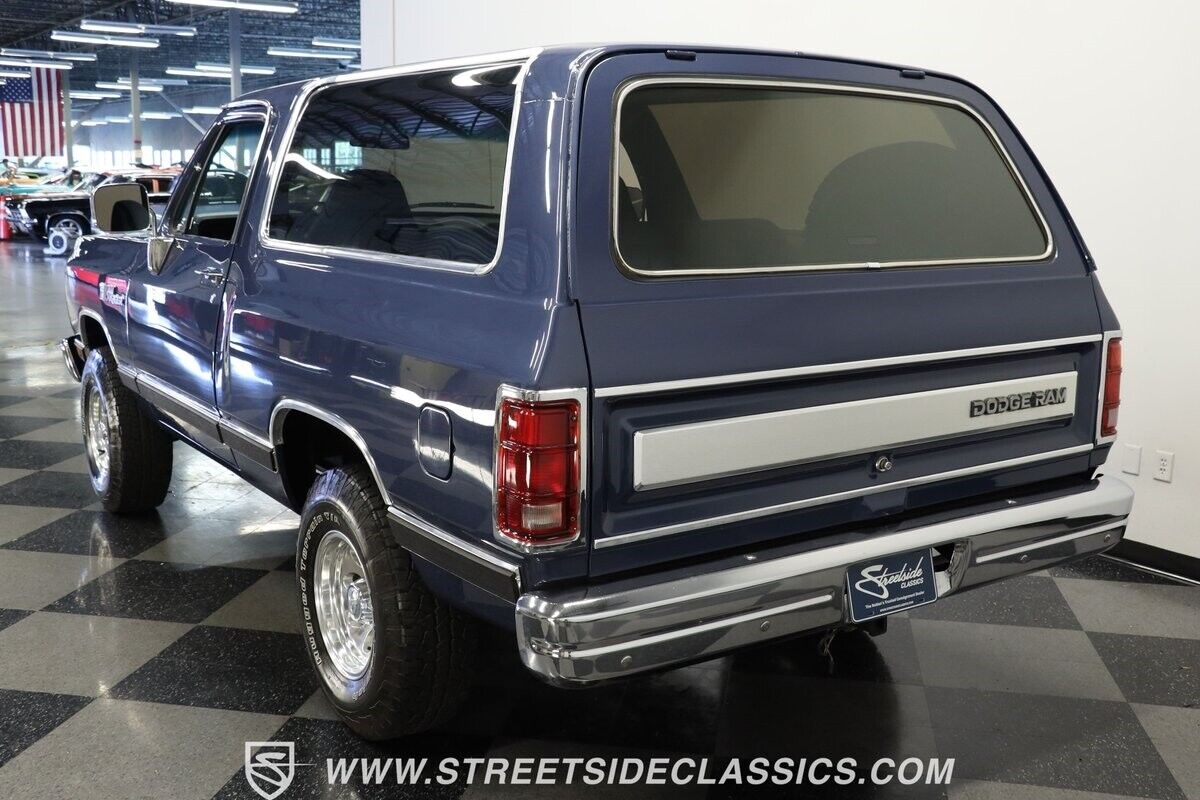 Dodge-Ramcharger-SUV-1988-7