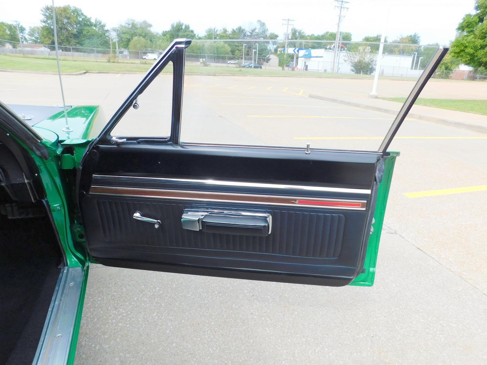 Dodge-SUPERBEE-Coupe-1969-32