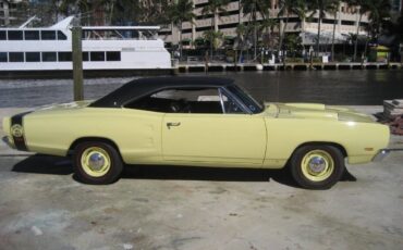 Dodge-Super-Bee-Coupe-1969-10