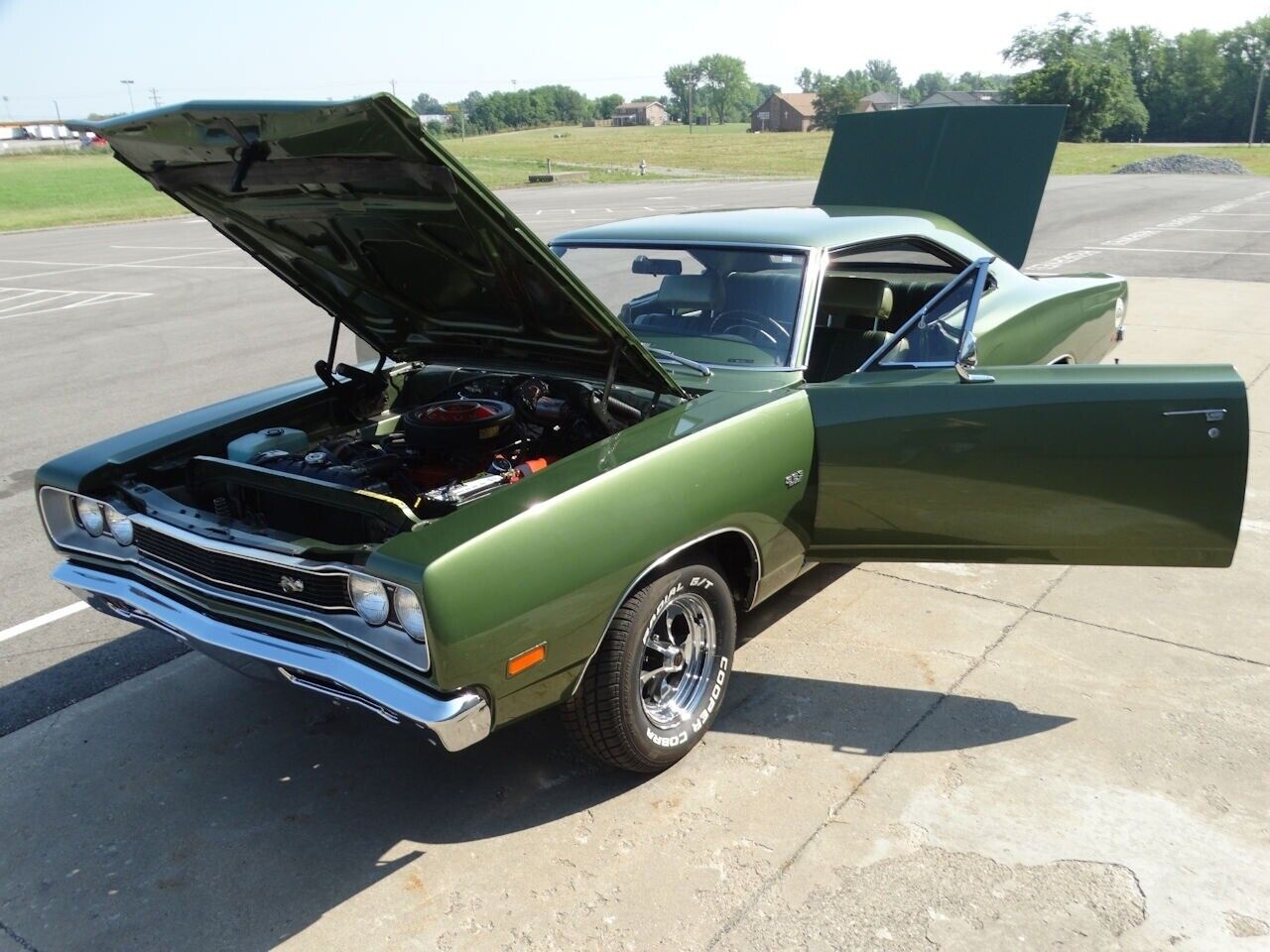 Dodge-Super-Bee-Coupe-1969-11