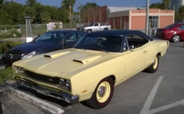 Dodge-Super-Bee-Coupe-1969-2