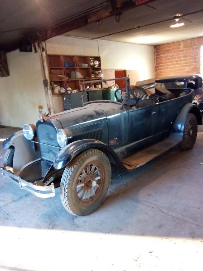 Dodge-Touring-sedan-1924-3