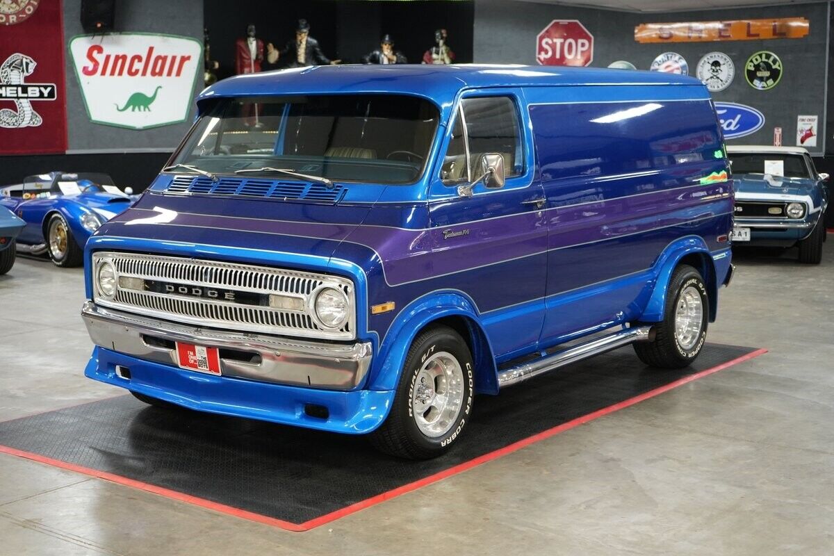 Dodge-Tradesman-100-1972-4