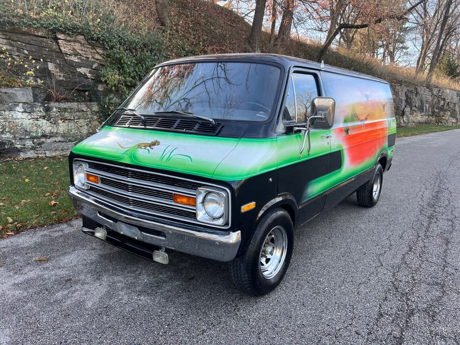 Dodge Van 1975 à vendre