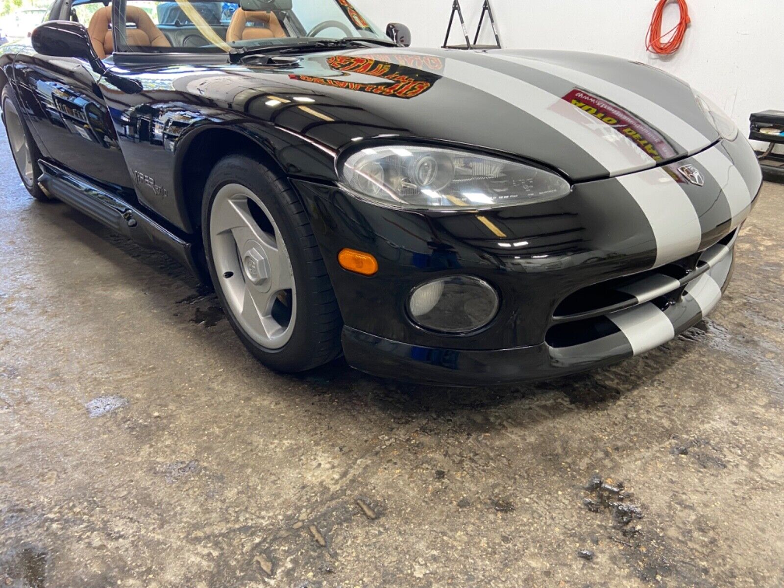 Dodge-Viper-Cabriolet-1995-1