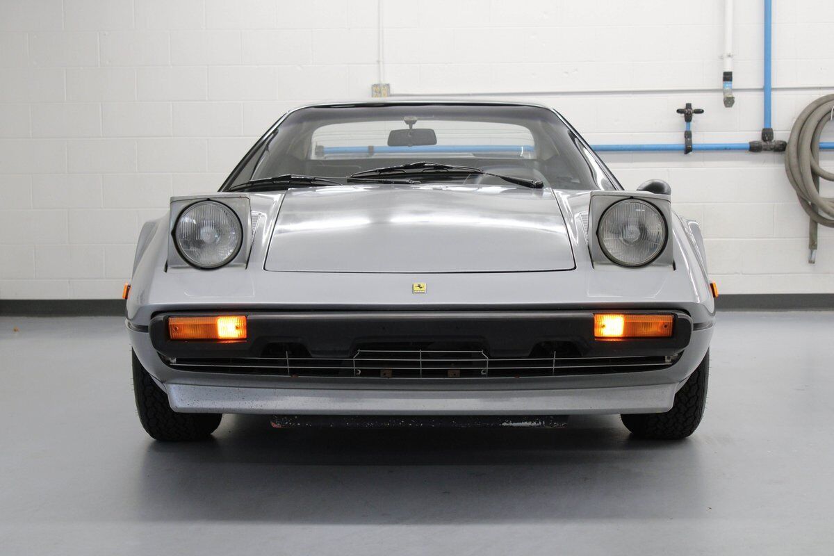 Ferrari-308-GTB-1976-9