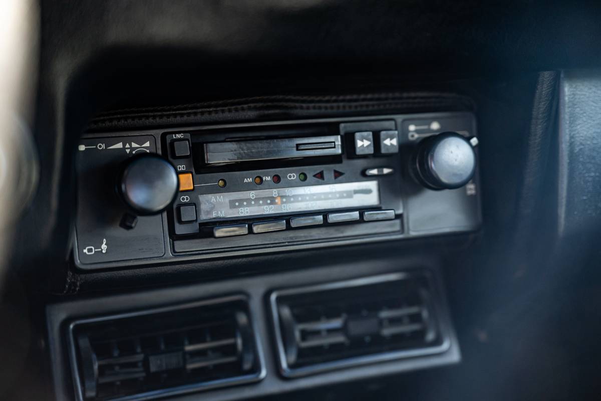 Ferrari-308-gtbi-1981-8