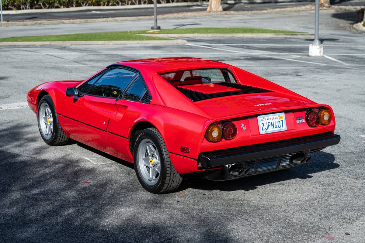 Ferrari-308-gtbi-1981