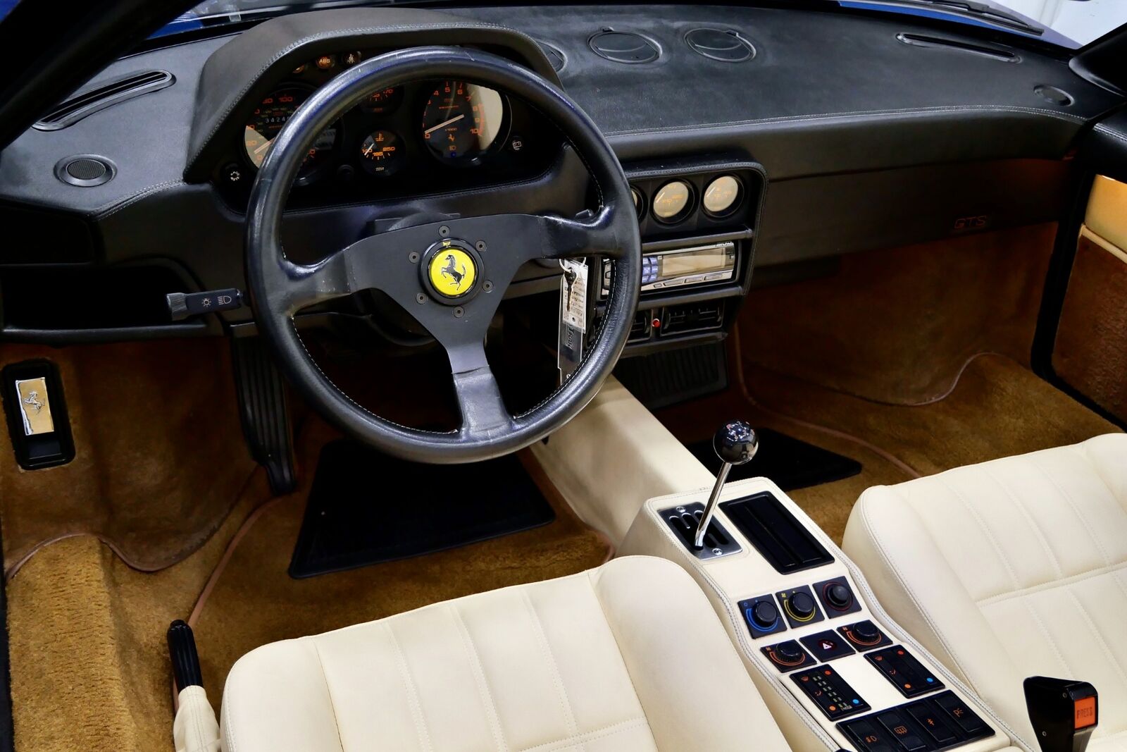 Ferrari-328-Coupe-1989-11