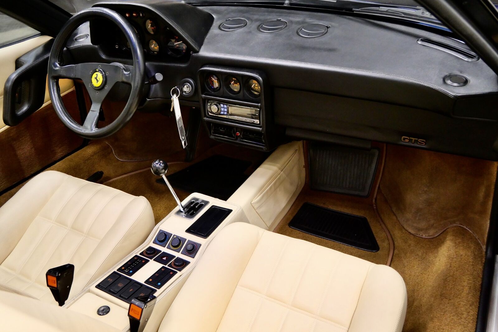 Ferrari-328-Coupe-1989-12