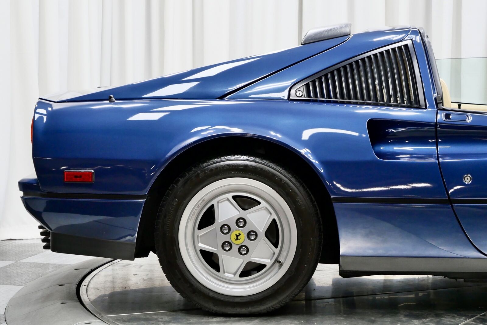 Ferrari-328-Coupe-1989-28