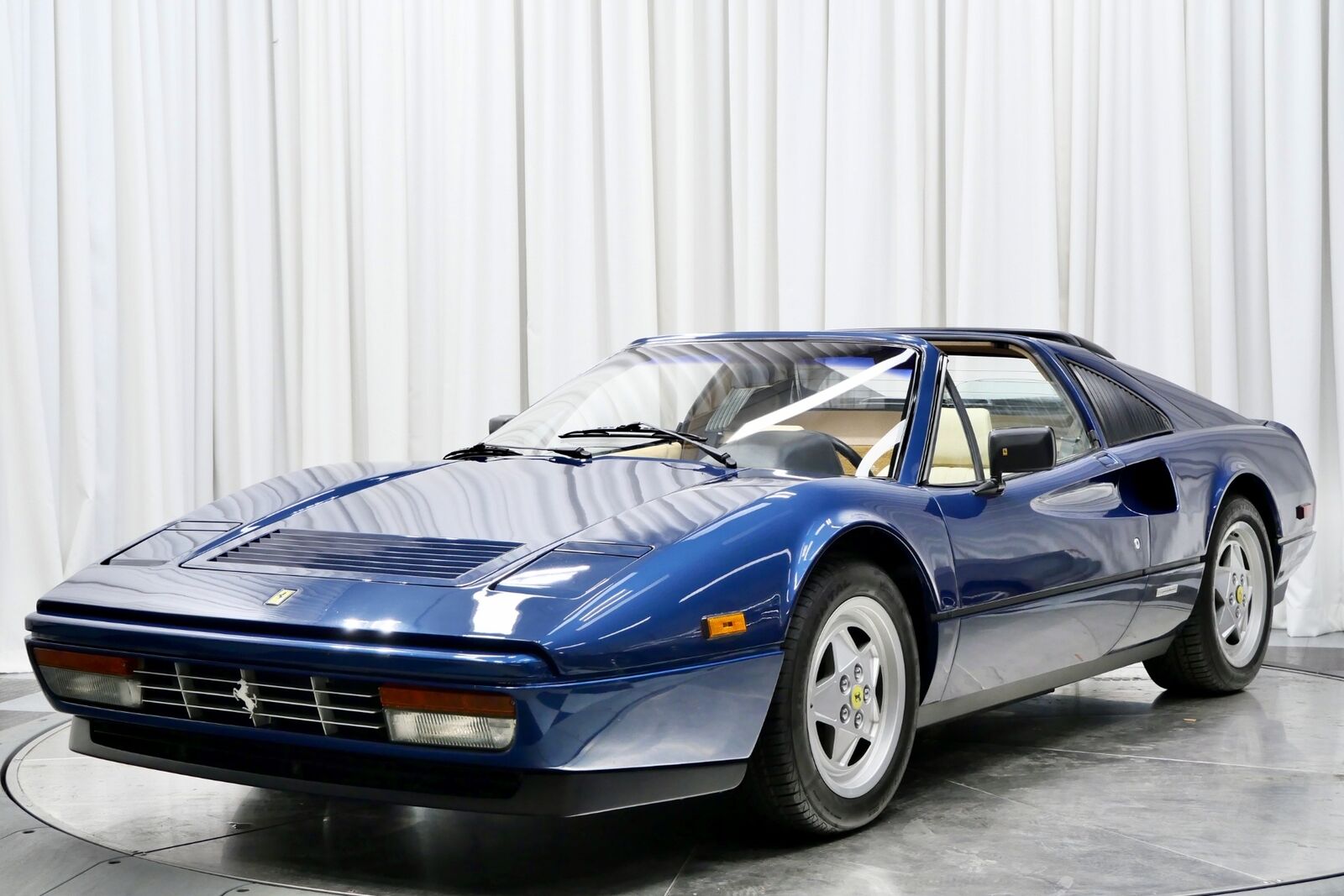 Ferrari-328-Coupe-1989-3