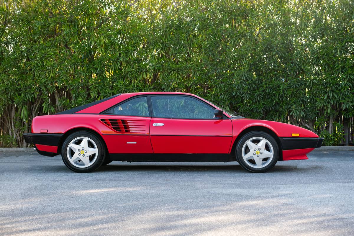 Ferrari-Mondial-8-1982-3