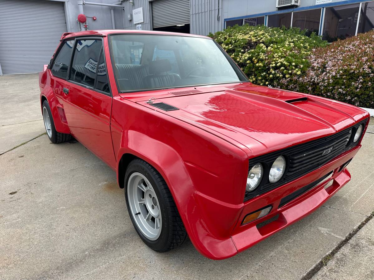 Fiat-131-abarth-rally-replica-1976