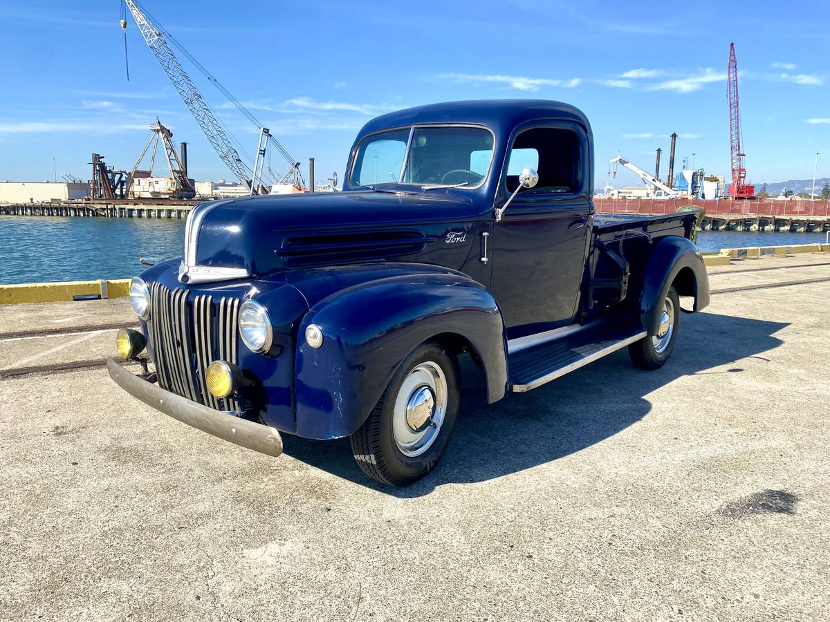 Ford-12-ton-1947-1