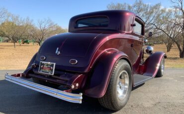 Ford-3-Window-Coupe-Coupe-1932-5