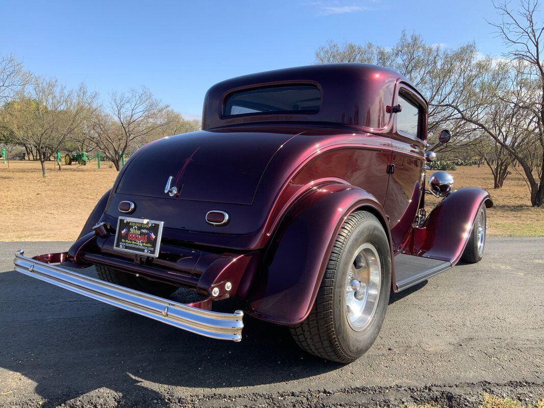 Ford-3-Window-Coupe-Coupe-1932-5