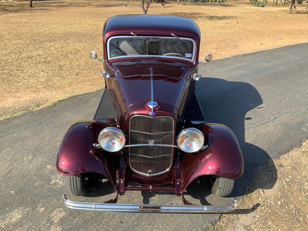 Ford-3-Window-Coupe-Coupe-1932-8