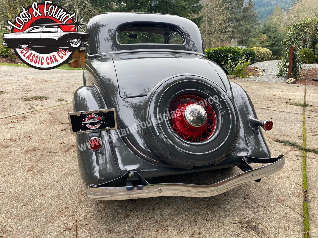 Ford-5-Window-Coupe-1935-20