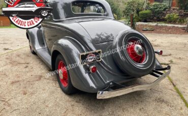 Ford-5-Window-Coupe-1935-22