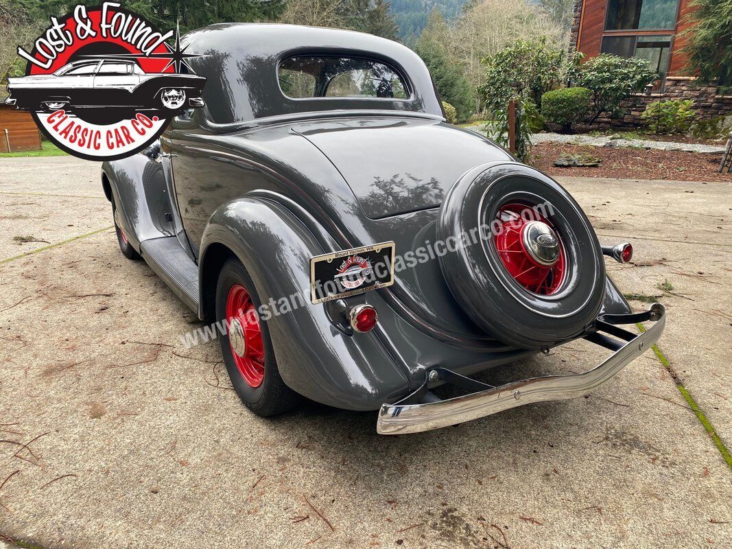 Ford-5-Window-Coupe-1935-22