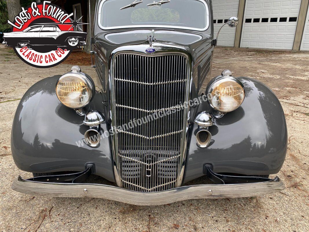 Ford-5-Window-Coupe-1935-3