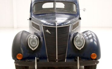 Ford-74-Series-Berline-1937-6